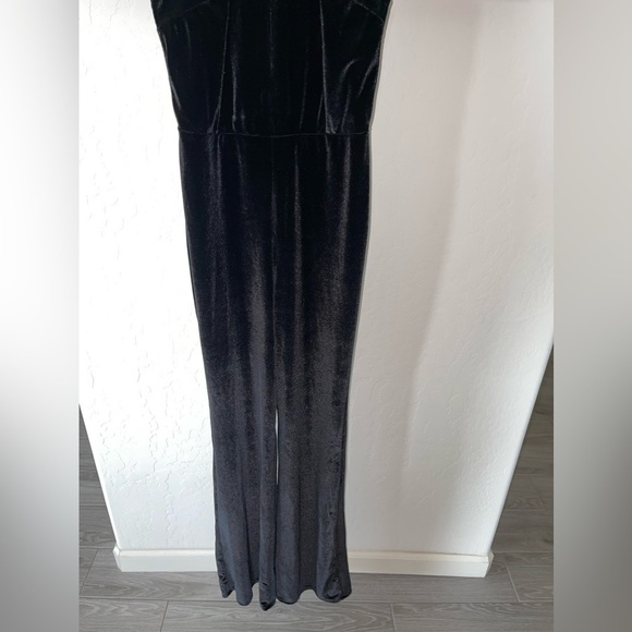 Crystal Doll| Black Velvet Jumpsuit in Flare, Wide Leg, Sleeveless, High Neck••• - Picture 6 of 12